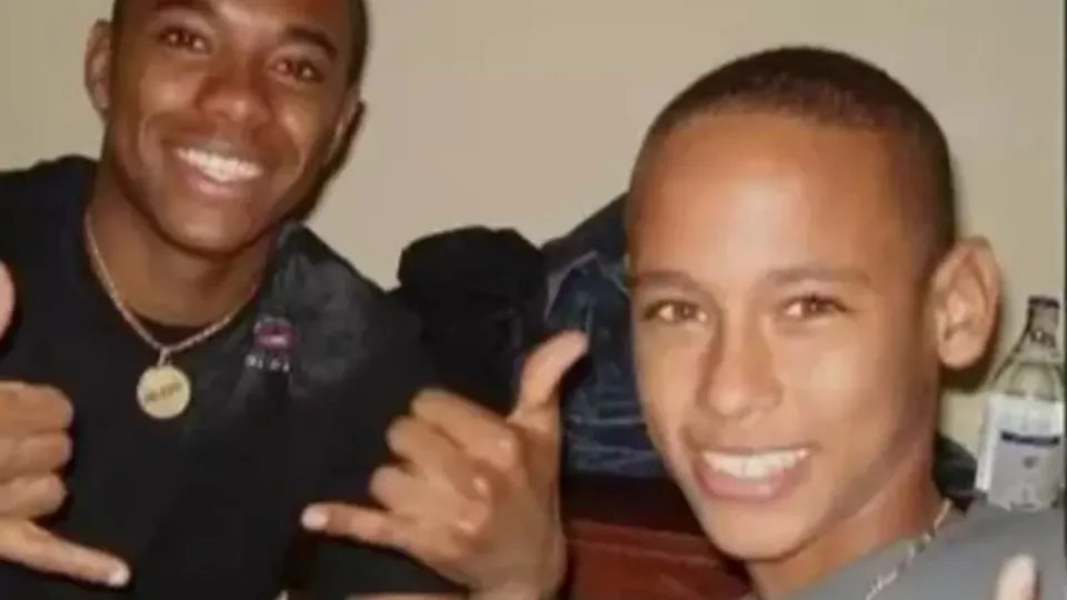 Filho de Robinho homenageia Neymar e ele responde: 'Teu pai cuidou de mim'